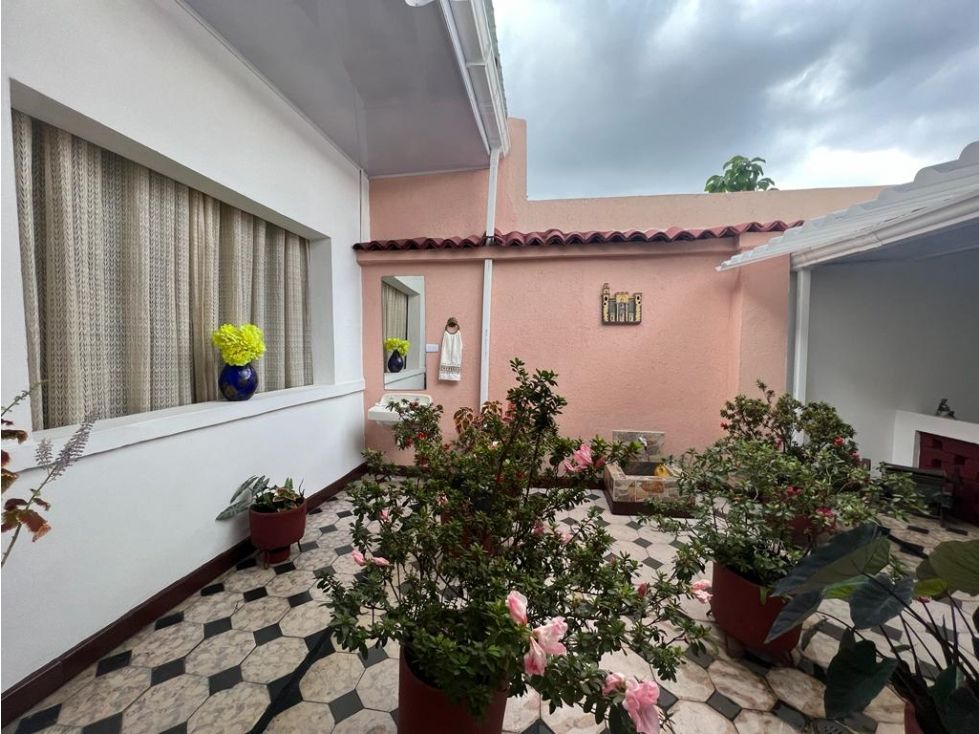Casa en venta Valle Del Cauca Cali San Antonio 256 m2 Habitaciones 9 Baños 5 Garajes 0 Precio $1350000000