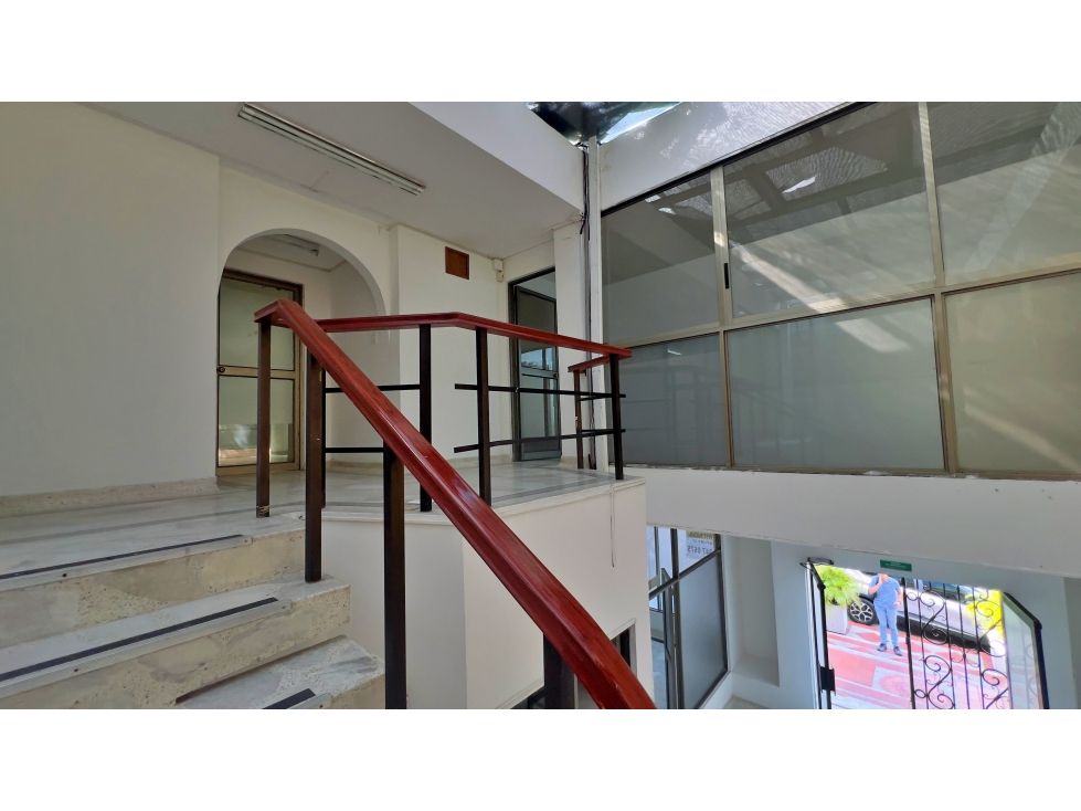 Oficina en venta Valle Del Cauca Cali Santa Mónica 320 m2 Habitaciones 0 Baños 6 Garajes 9 Precio $1500000000