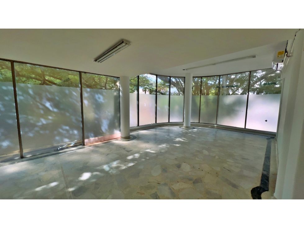 Oficina en arriendo Valle Del Cauca Cali Santa Mónica 320 m2 Habitaciones 0 Baños 6 Garajes 9 Precio $13000000