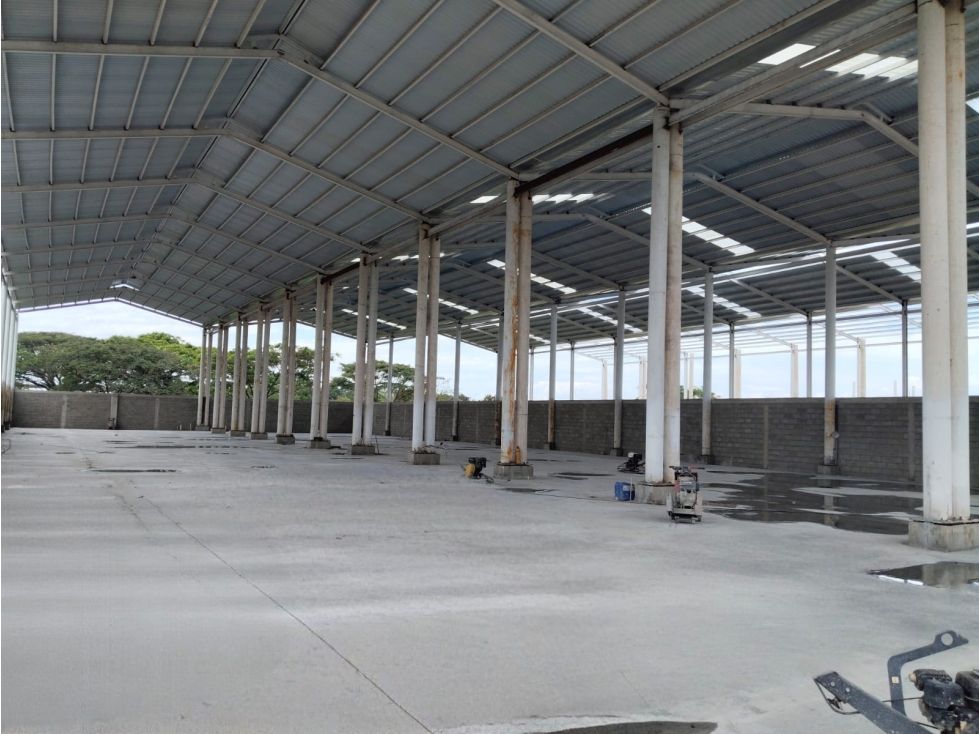 Bodega en venta Valle Del Cauca Palmira Palmira 1000 m2 Habitaciones 0 Baños 2 Garajes 0 Precio $2400000000