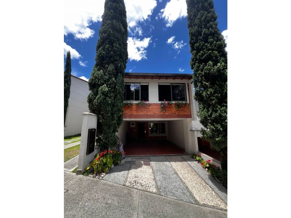 Casa en venta Antioquia Envigado La Inmaculada 146 m2 Habitaciones 3 Baños 3 Garajes 4 Precio $1290000000