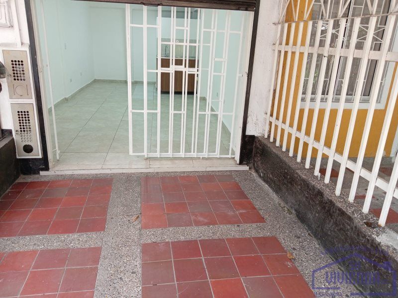 Local en arriendo Antioquia Medellín Girardot 25 m2 Habitaciones 0 Baños 0 Garajes 0 Precio $1400000