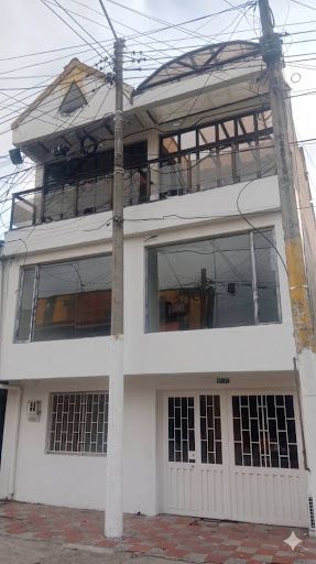 Casa en venta Cundinamarca Bogotá Florida Blanca Norte 330 m2 Habitaciones 9 Baños 4 Garajes 2 Precio $930000000