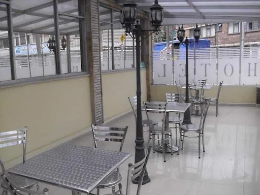 Casa en venta Cundinamarca Bogotá Quinta Paredes 230 m2 Habitaciones 10 Baños 6 Garajes 0 Precio $2300000000