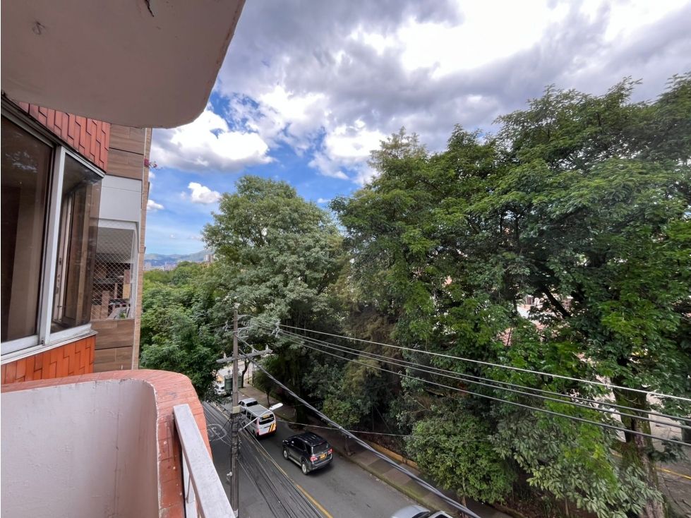 Apartamento en arriendo Antioquia Envigado La Paz 124 m2 Habitaciones 3 Baños 2 Garajes 1 Precio $2600000