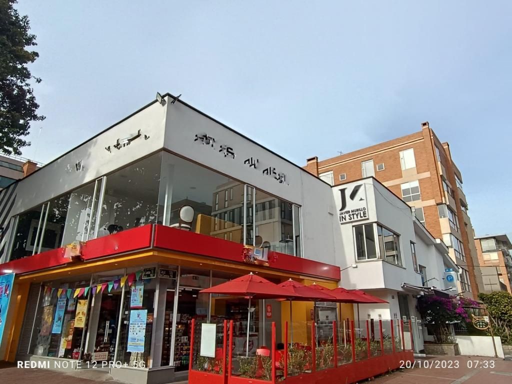 Local en arriendo Cundinamarca Bogotá San Patricio 340 m2 Habitaciones 0 Baños 7 Garajes 0 Precio $20000000