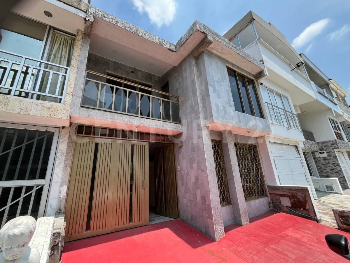 Casa en venta Valle Del Cauca Cali Alfonso Barberena A 130 m2 Habitaciones 5 Baños 2 Garajes 1 Precio $368000000