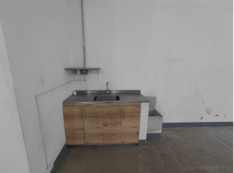 Local en arriendo Antioquia Itagüí La Esmeralda 275 m2 Habitaciones 0 Baños 1 Garajes 0 Precio $12375000