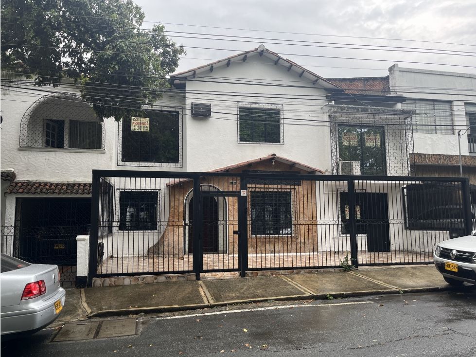 Casa en arriendo Valle Del Cauca Cali Miraflores 270 m2 Habitaciones 6 Baños 4 Garajes 0 Precio $4800000