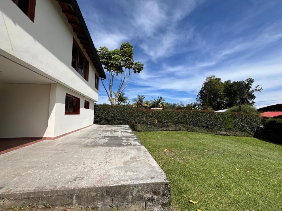 Finca en arriendo Antioquia Rionegro Rionegro 140 m2 Habitaciones 3 Baños 2 Garajes 4 Precio $2600000