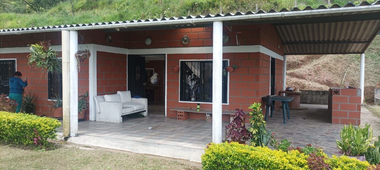Finca en venta Antioquia Santo Domingo Santo Domingo 90 m2 Habitaciones 2 Baños 2 Garajes 0 Precio $550000000