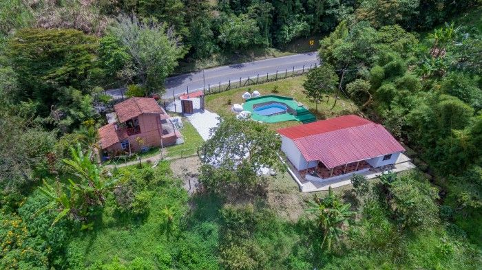 Finca en venta Antioquia Cocorná Cocorna 170 m2 Habitaciones 3 Baños 2 Garajes 5 Precio $550000000