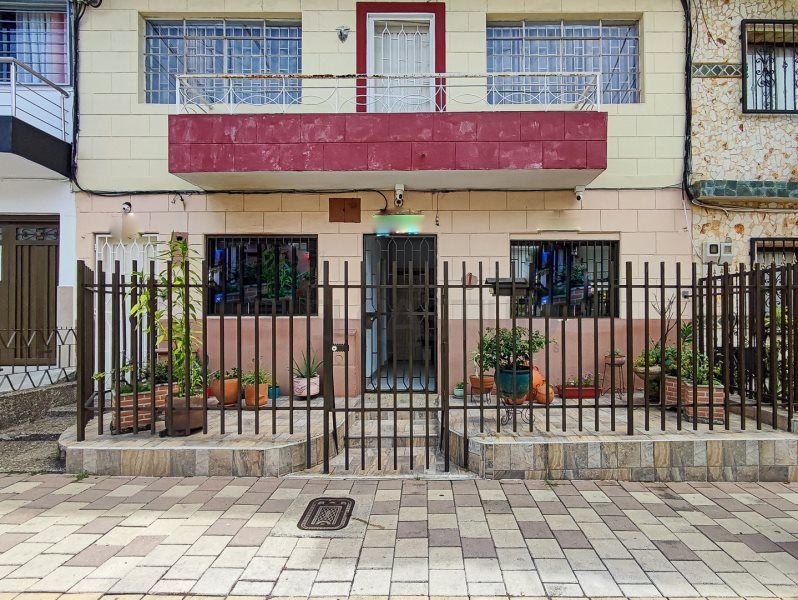 Apartaestudio en arriendo Antioquia Medellín Miravalle 25 m2 Habitaciones 1 Baños 1 Garajes 0 Precio $1400000