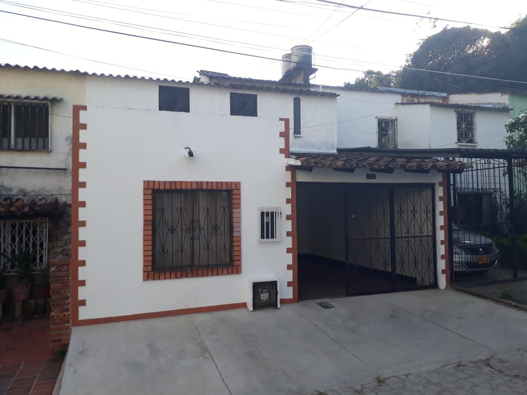 Casa en arriendo Santander Bucaramanga Universidad 130 m2 Habitaciones 4 Baños 3 Garajes 1 Precio $2000000