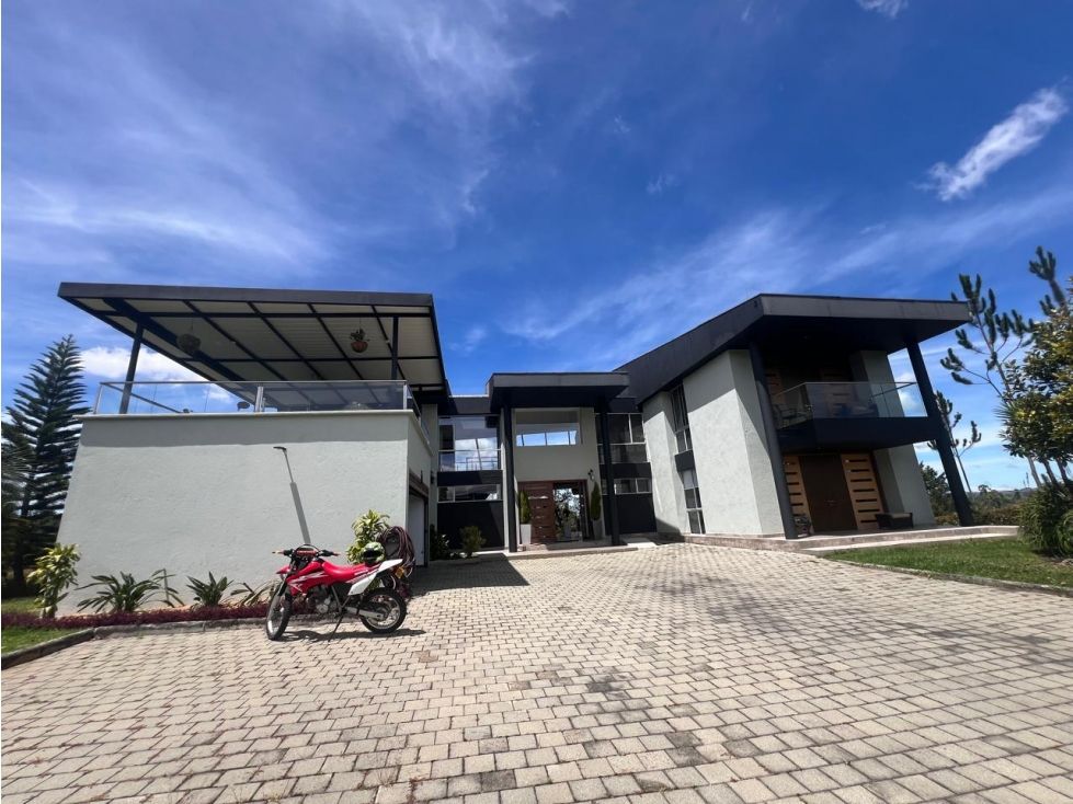 Casa Campestre en venta Antioquia Rionegro El Tablazo 1750 m2 Habitaciones 3 Baños 5 Garajes 2 Precio $3400000000