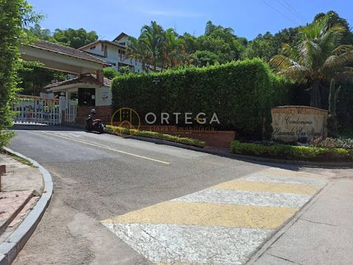 Casa en venta Santander Piedecuesta Br Paseo Cataluña 400 m2 Habitaciones 4 Baños 6 Garajes 2 Precio $1600000000