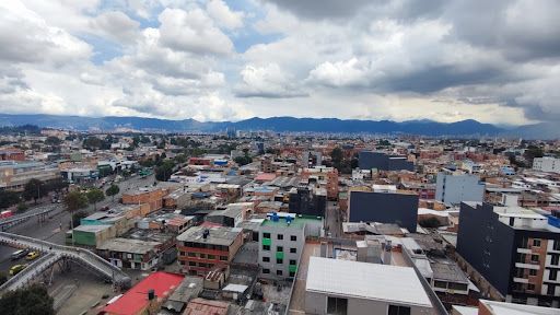 Apartamento en arriendo Cundinamarca Bogotá La Granja 70 m2 Habitaciones 3 Baños 2 Garajes 0 Precio $2000000