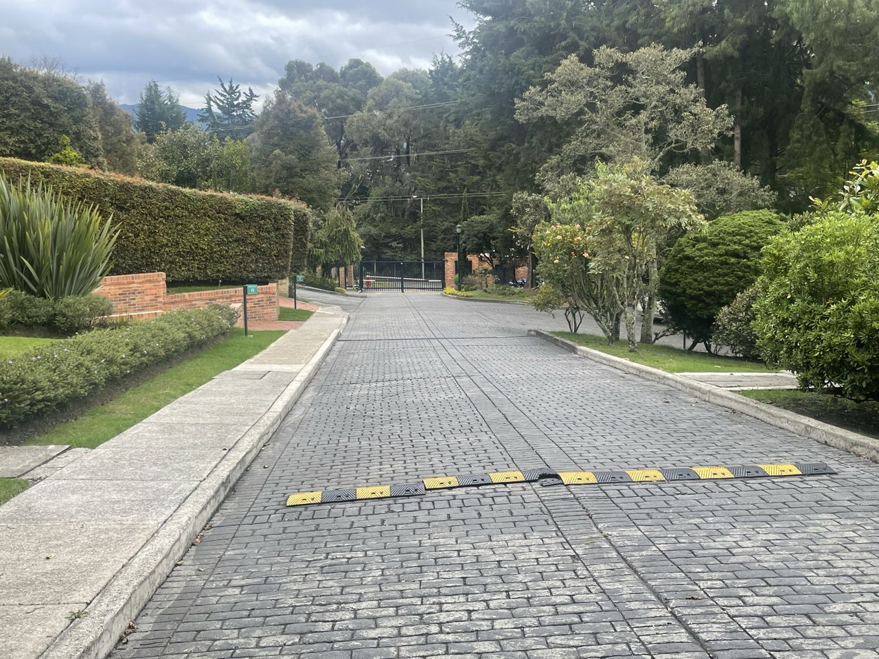 Lote en venta Cundinamarca Bogotá Cjr Colina De Los Vientos 660 m2 Habitaciones 0 Baños 0 Garajes 0 Precio $2200000000