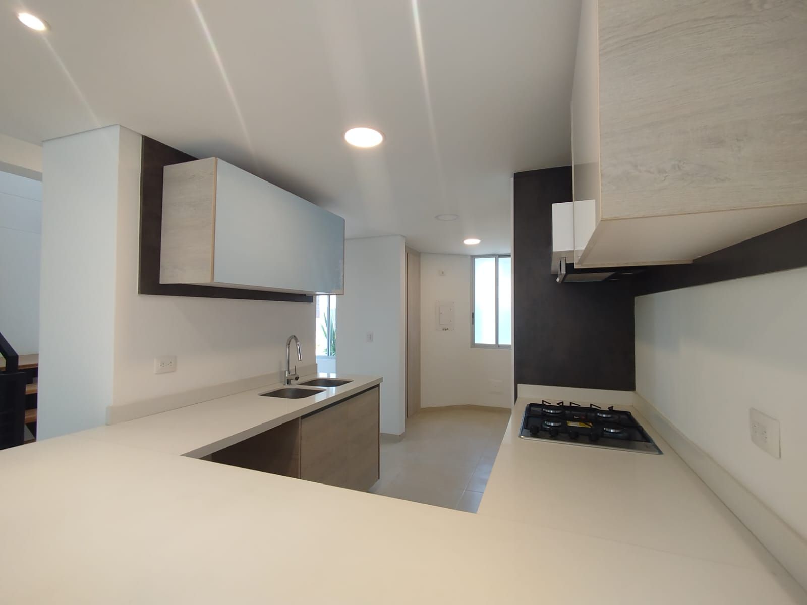 Apartamento en arriendo Risaralda Pereira San Jose Sur 217 m2 Habitaciones 3 Baños 4 Garajes 2 Precio $4200000