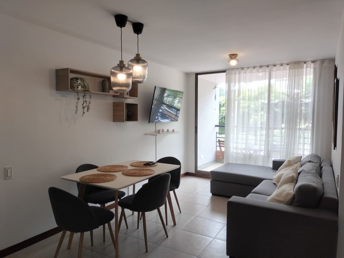 Apartamento en arriendo Antioquia Medellín Altos Del Poblado 80 m2 Habitaciones 3 Baños 2 Garajes 2 Precio $5700000