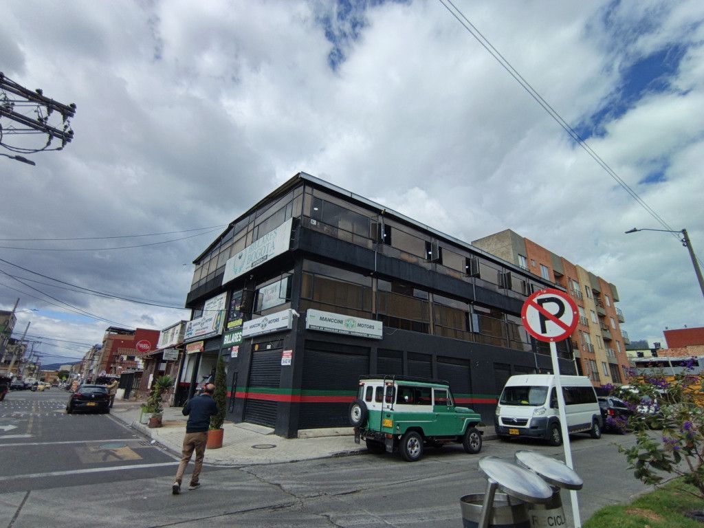 Local en arriendo Cundinamarca Bogotá Estrella Del Norte 205 m2 Habitaciones 0 Baños 2 Garajes 0 Precio $10000000