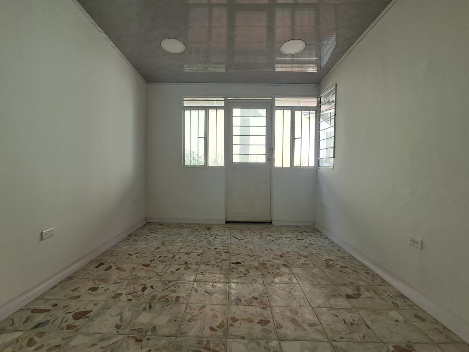 Casa en arriendo Risaralda Pereira Maraya 130 m2 Habitaciones 5 Baños 2 Garajes 0 Precio $3000000