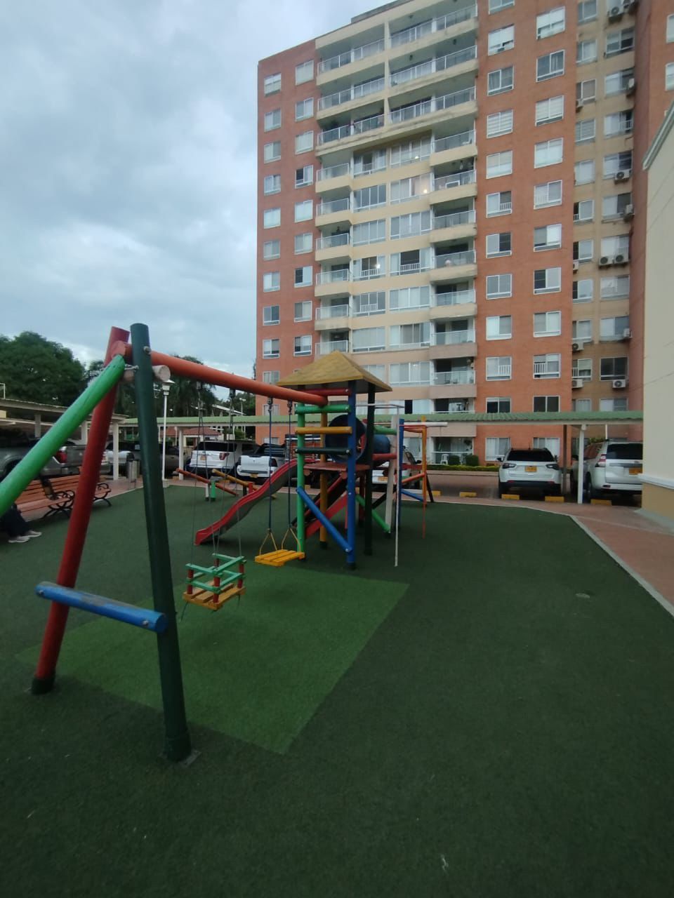 Apartamento en venta Valle Del Cauca Cali Urbanización Ciudad Jardín 90 m2 Habitaciones 3 Baños 2 Garajes 2 Precio $495000000