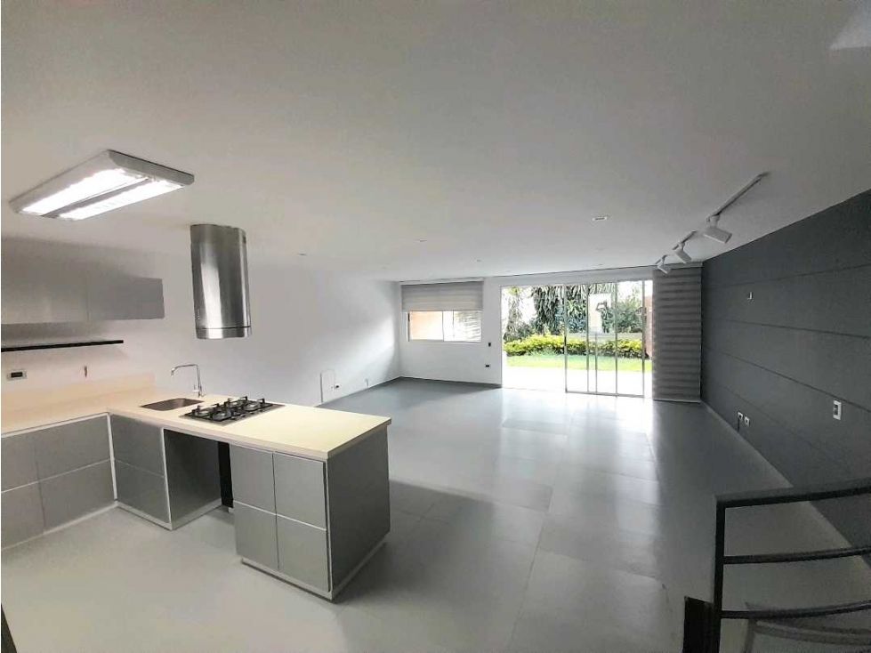Casa en arriendo Antioquia Envigado Zúñiga 181 m2 Habitaciones 3 Baños 4 Garajes 2 Precio $7900000