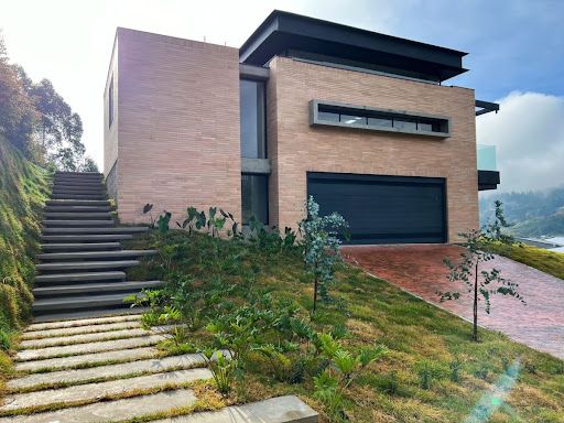 Casa en arriendo Antioquia El Retiro El Retiro 450 m2 Habitaciones 3 Baños 4 Garajes 2 Precio $25000000