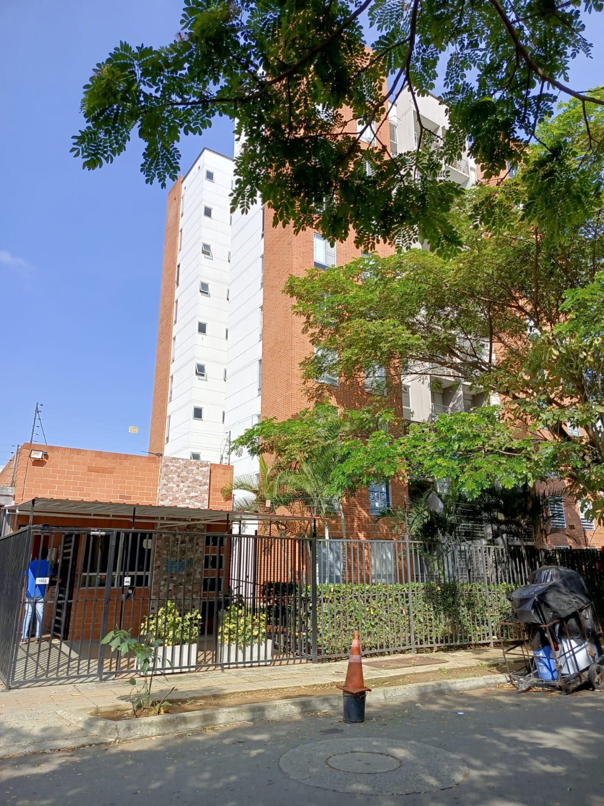 Apartamento en venta Valle Del Cauca Cali Lili 55 m2 Habitaciones 3 Baños 2 Garajes 1 Precio $225000000