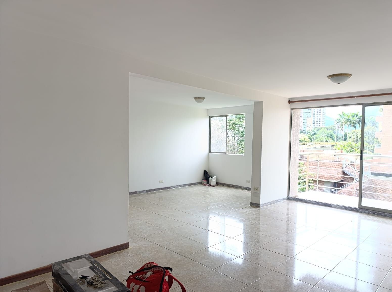 Apartamento en arriendo Antioquia Medellín Las Lomas No1 98 m2 Habitaciones 2 Baños 2 Garajes 1 Precio $4200000