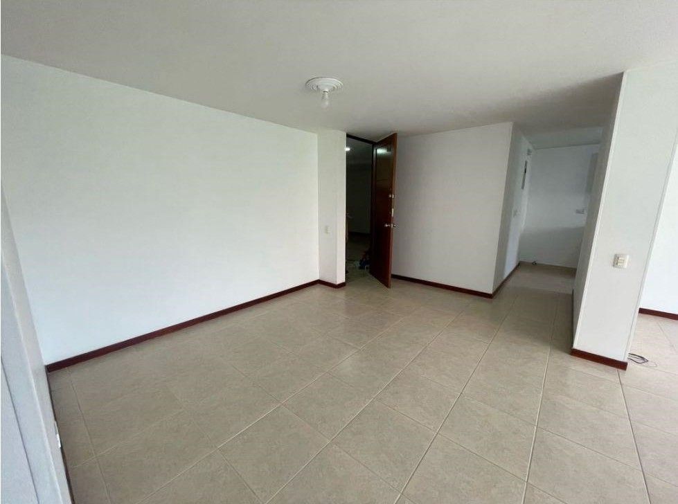Apartamento en arriendo Antioquia Envigado Alto De Misael 90 m2 Habitaciones 3 Baños 2 Garajes 2 Precio $3950000