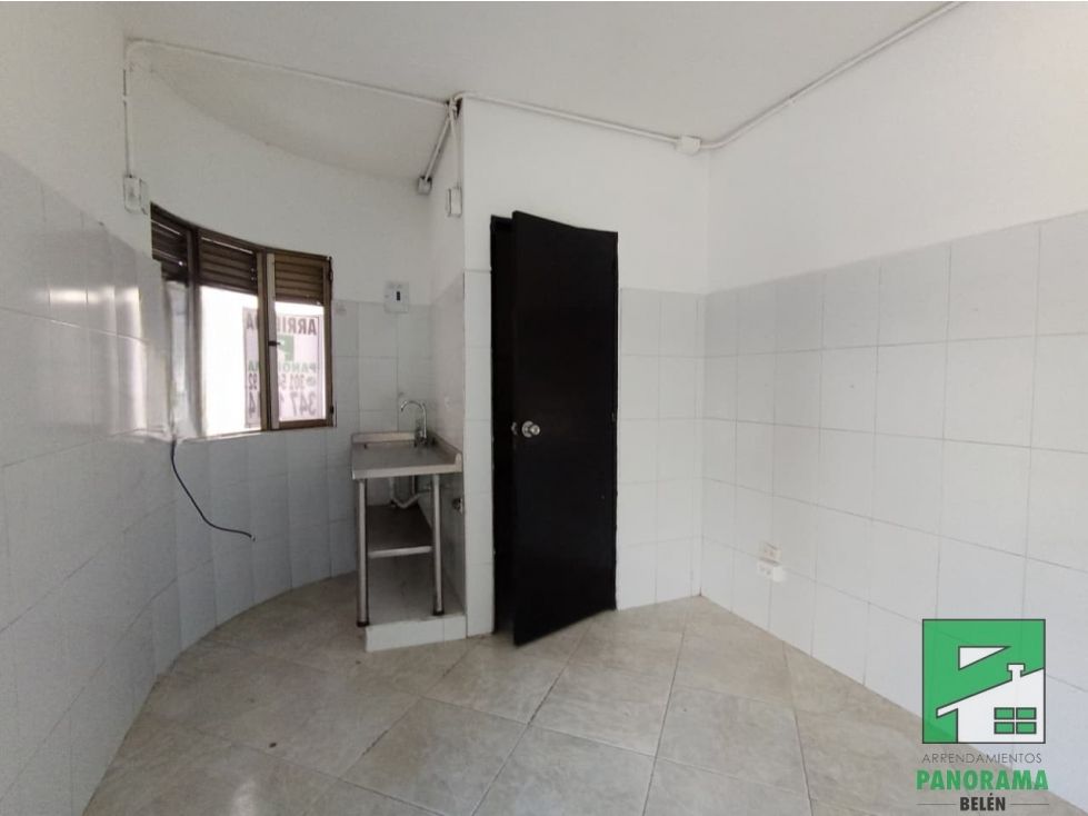 Local en arriendo Antioquia Medellín La Gloria 20 m2 Habitaciones 0 Baños 0 Garajes 0 Precio $1650000