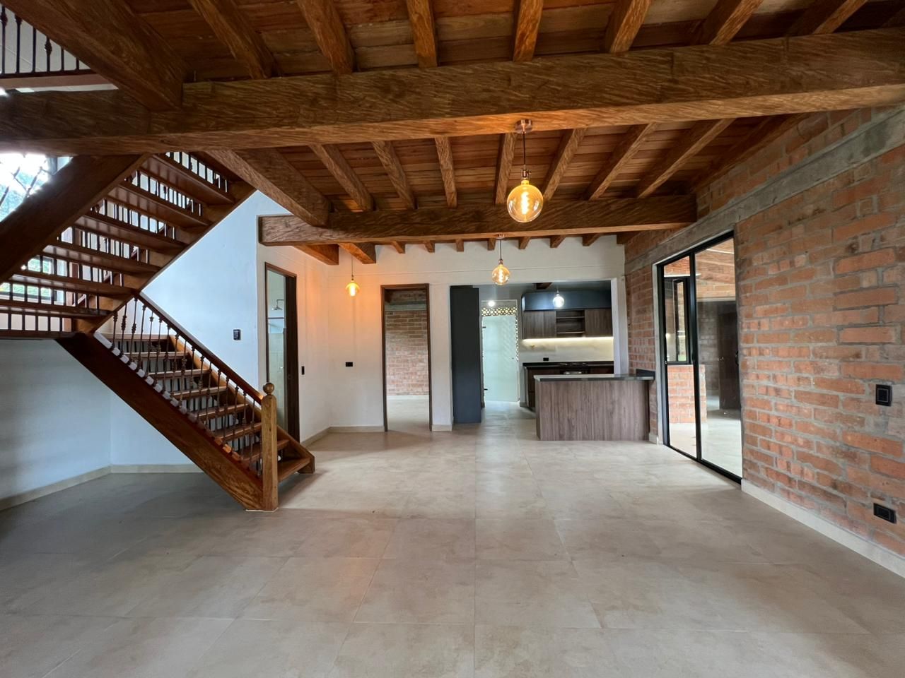 Casa en venta Antioquia Rionegro Cuatro Esquinas 433 m2 Habitaciones 4 Baños 3 Garajes 2 Precio $1950000000