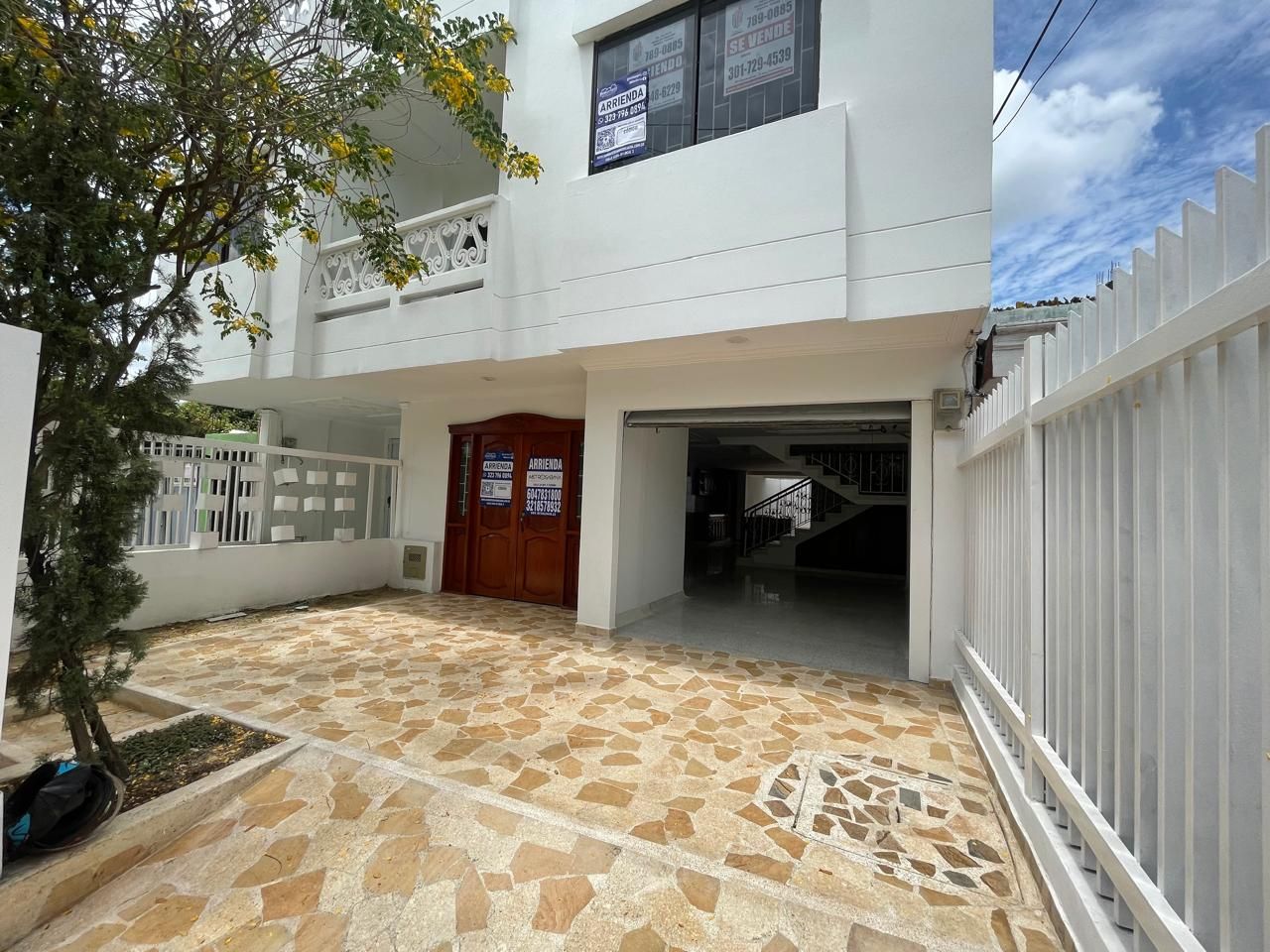 Casa en arriendo Córdoba Montería Buenavista 400 m2 Habitaciones 5 Baños 3 Garajes 1 Precio $2600000