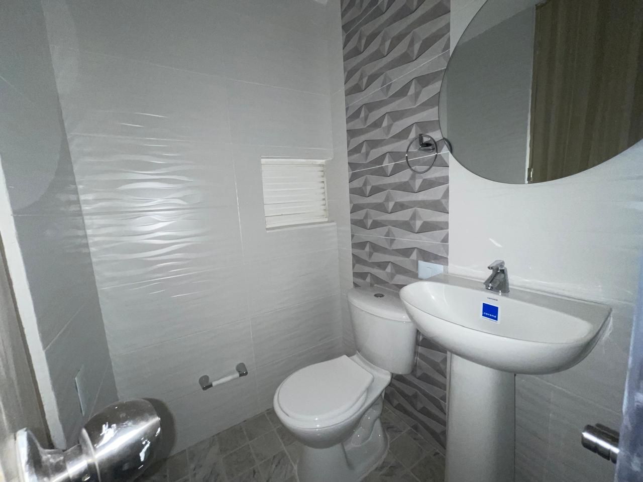 Apartamento en arriendo o venta Córdoba Montería Cr San Rafael 50 m2 Habitaciones 3 Baños 2 Garajes 1 Precio venta $180000000 Precio arriendo $1350000