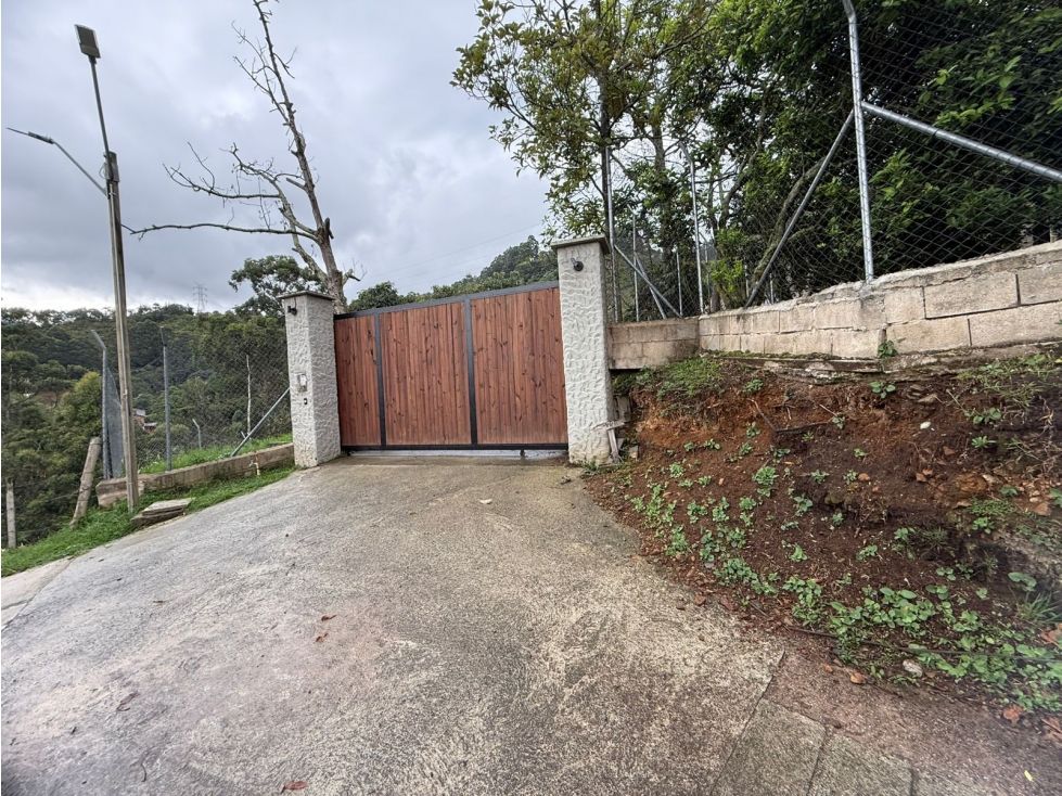 Casa Campestre en arriendo Antioquia Envigado La Mesa 280 m2 Habitaciones 4 Baños 4 Garajes 6 Precio $8700000