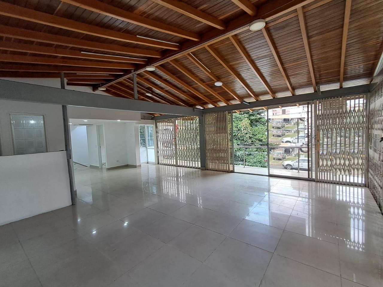 Local en arriendo Antioquia Medellín La Castellana 80 m2 Habitaciones 0 Baños 2 Garajes 0 Precio $3200000