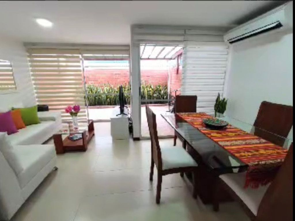 Casa en venta Valle Del Cauca Jamundí Cr Country Plaza I 115 m2 Habitaciones 3 Baños 3 Garajes 1 Precio $340000000