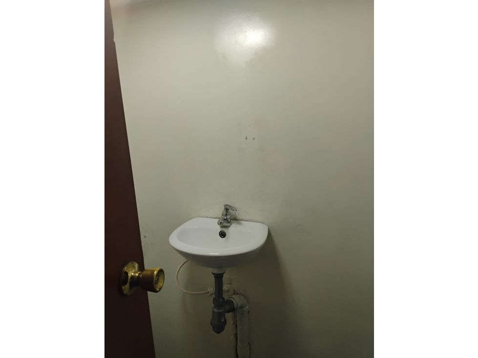 Local en arriendo Cundinamarca Bogotá Modelia 15 m2 Habitaciones 0 Baños 1 Garajes 0 Precio $1100000