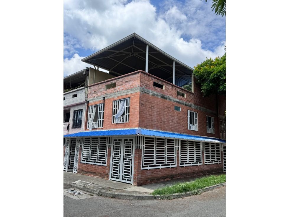 Casa en arriendo Valle Del Cauca Palmira Guayacanes Del Ingenio 120 m2 Habitaciones 3 Baños 3 Garajes 2 Precio $1520000