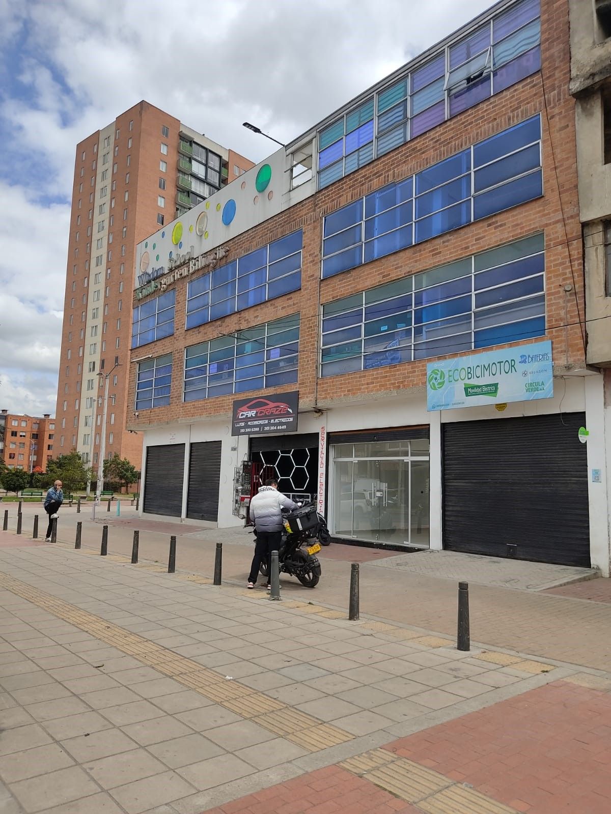 Edificio en venta Cundinamarca Bogotá El Tintal 639 m2 Habitaciones 5 Baños 6 Garajes 6 Precio $3500000000