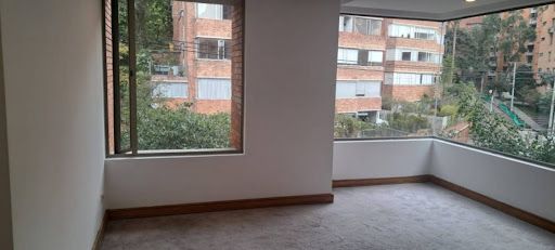 Apartamento en arriendo Cundinamarca Bogotá Los Rosales 245 m2 Habitaciones 3 Baños 4 Garajes 4 Precio $7500000