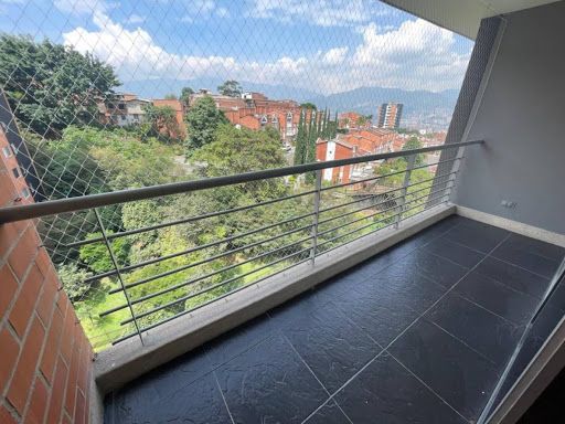 Apartamento en arriendo Antioquia Envigado La Inmaculada 75 m2 Habitaciones 2 Baños 2 Garajes 1 Precio $3100000