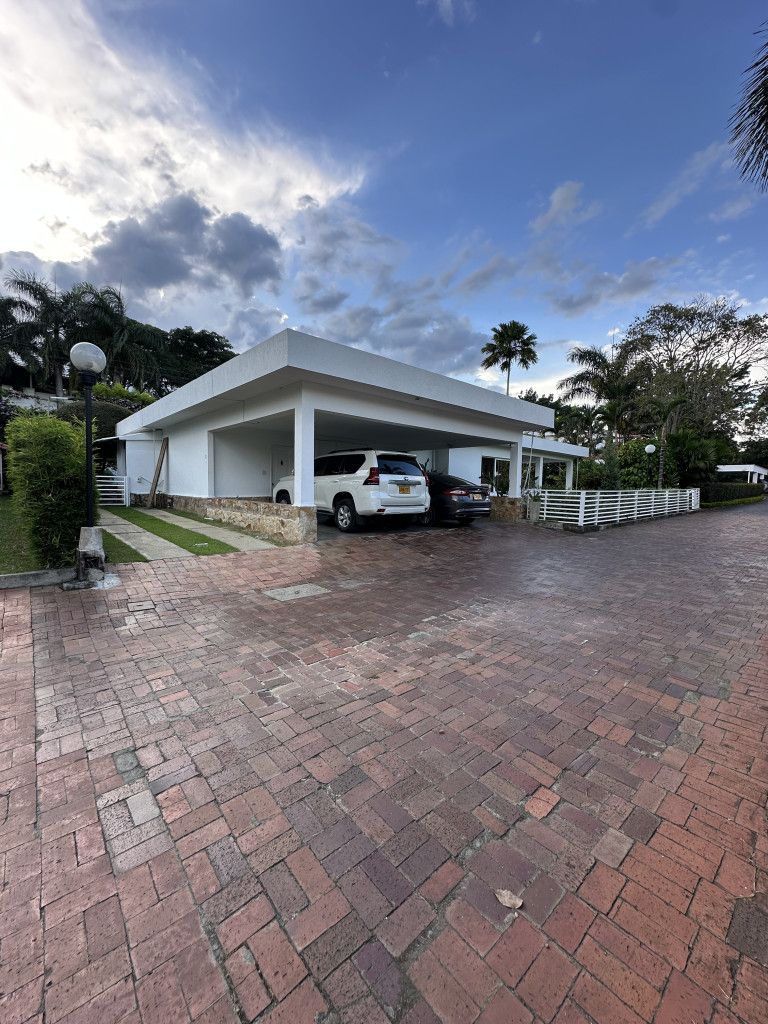 Casa en venta Valle Del Cauca Cali Nn 515 m2 Habitaciones 4 Baños 5 Garajes 0 Precio $2450000000