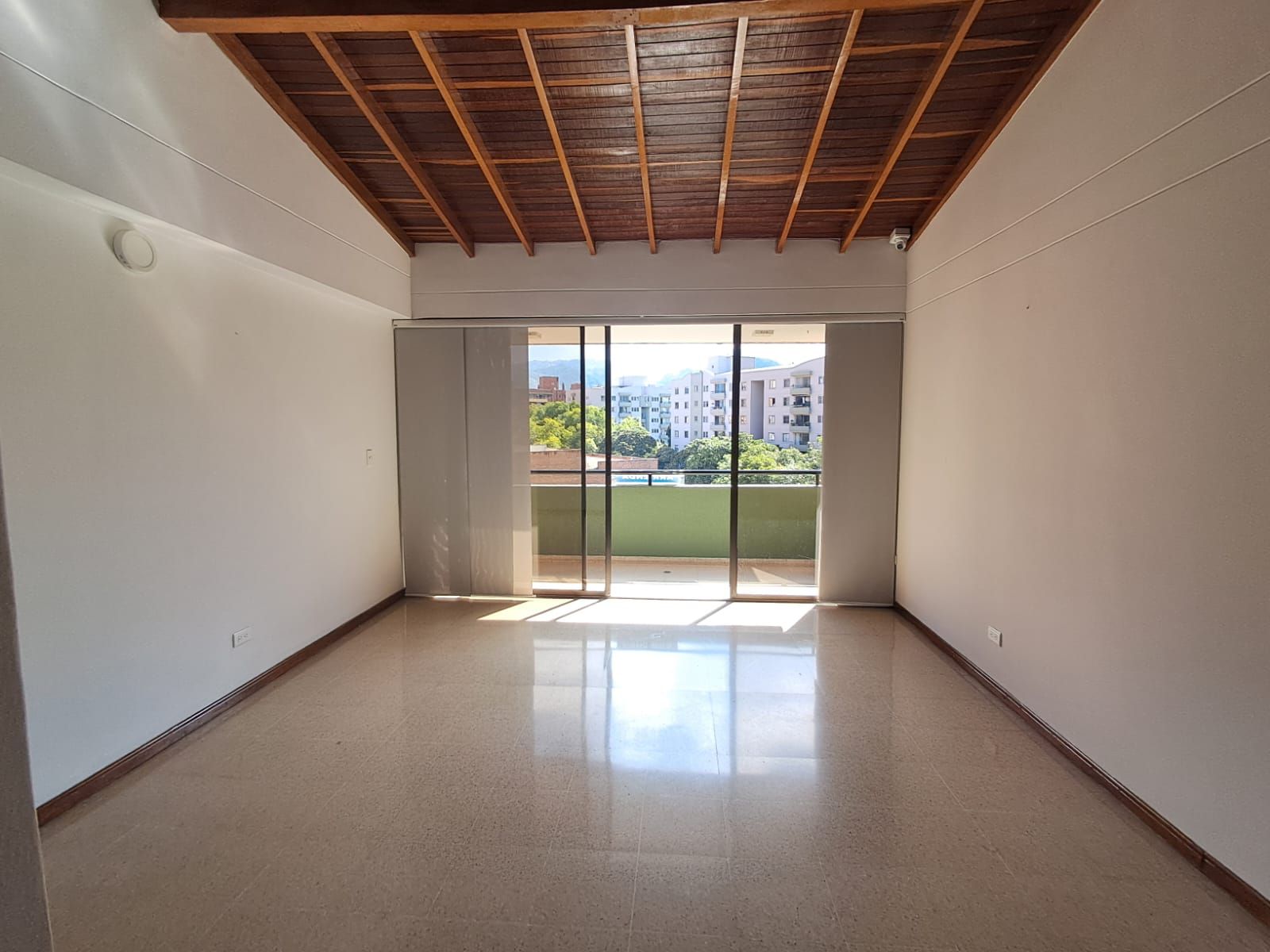 Apartamento en arriendo Antioquia Medellín Laureles 140 m2 Habitaciones 3 Baños 2 Garajes 2 Precio $3600000