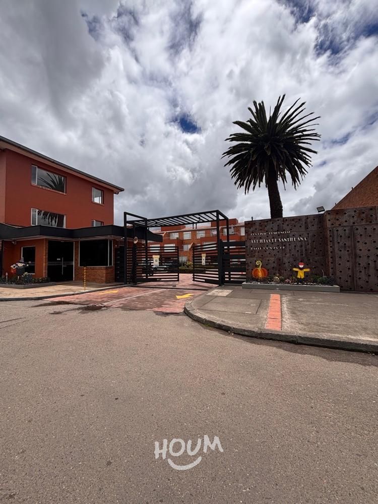 Casa en venta Cundinamarca Chía Cr Asturias De Santillana 214 m2 Habitaciones 4 Baños 4 Garajes 2 Precio $650000000