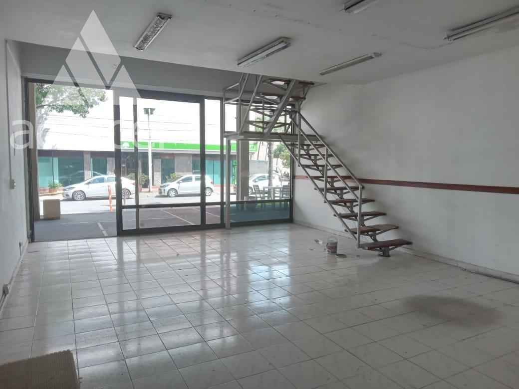 Oficina en arriendo Antioquia Itagüí La Esmeralda 140 m2 Habitaciones 0 Baños 2 Garajes 0 Precio $7000000