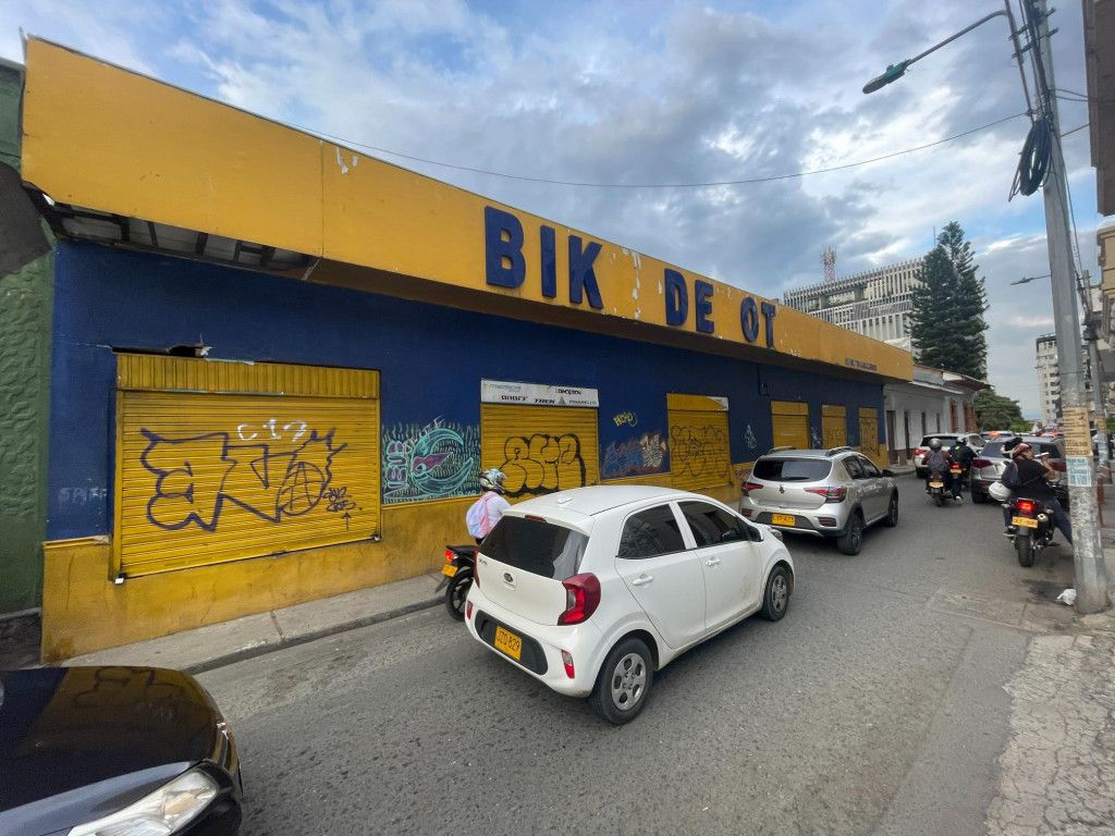 Local en venta Valle Del Cauca Cali Santa Rosa 265 m2 Habitaciones 0 Baños 3 Garajes 0 Precio $795000000