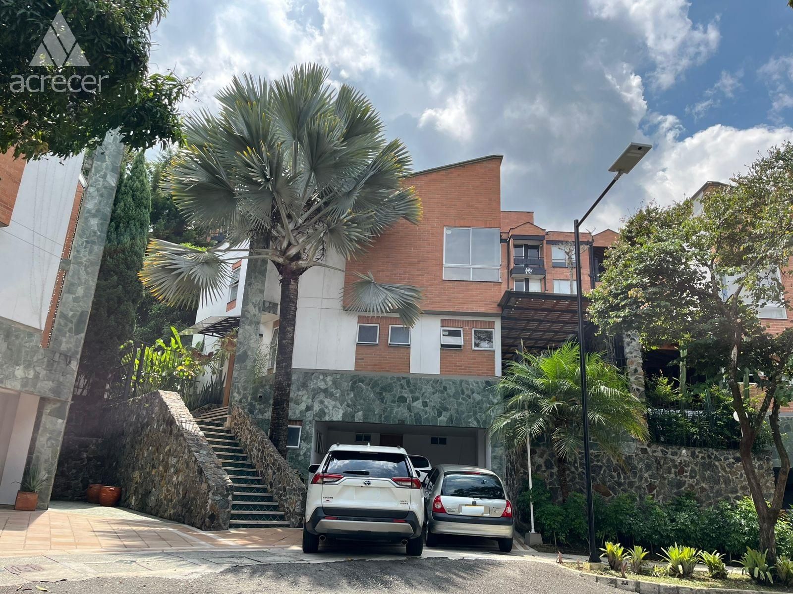 Casa en arriendo Antioquia Envigado Envigado 347 m2 Habitaciones 3 Baños 3 Garajes 0 Precio $15000000